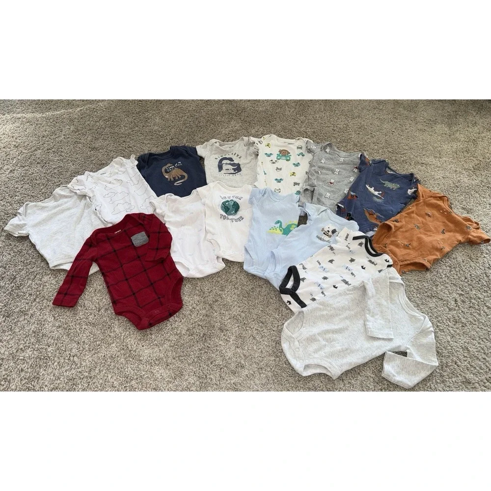 Lot Of 15 Carter's Oneees (5)NB & (8)3M Short Sleeve, (1)0-3 (1)3M Long